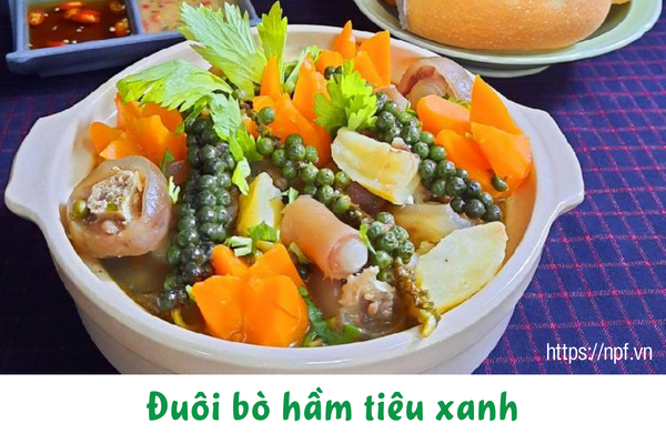 Đuôi bò hầm tiêu xanh Đuôi bò hầm tiêu xanh