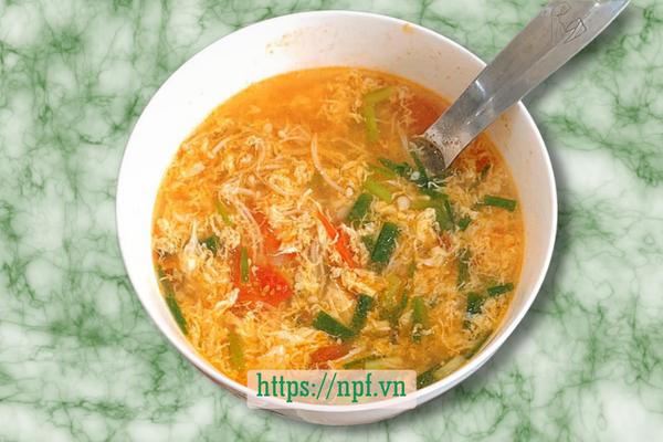 Canh trứng nấm kim châm