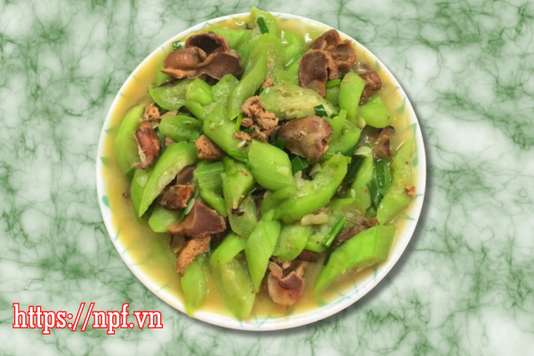 Lòng gà xào mướp hương Lòng gà xào mướp hương