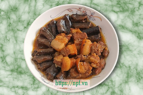 Lươn kho thịt Lươn kho thịt