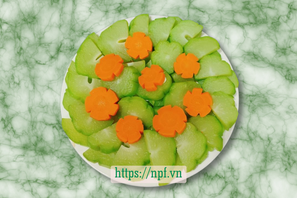 Su su cà rốt luộc Su su cà rốt luộc