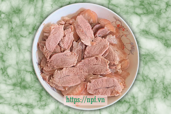 Thịt chân giò luộc