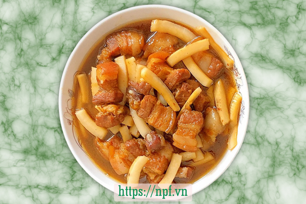 Thịt kho dừa
